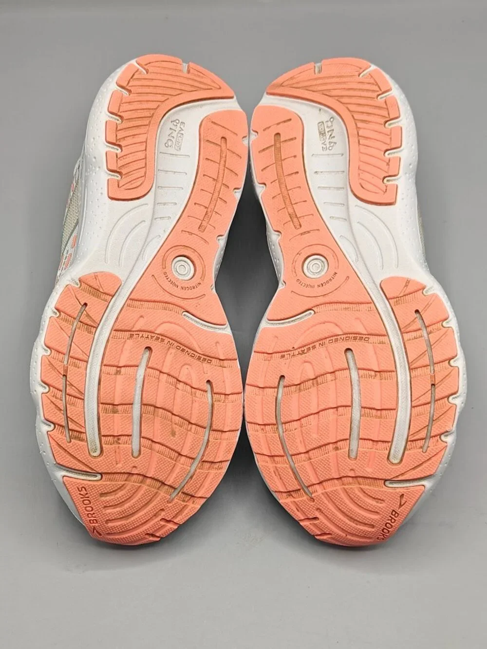 Brooks Glycerin 20 Oyster Latigo Bay Coral Running Shoes US Women's 7 B
